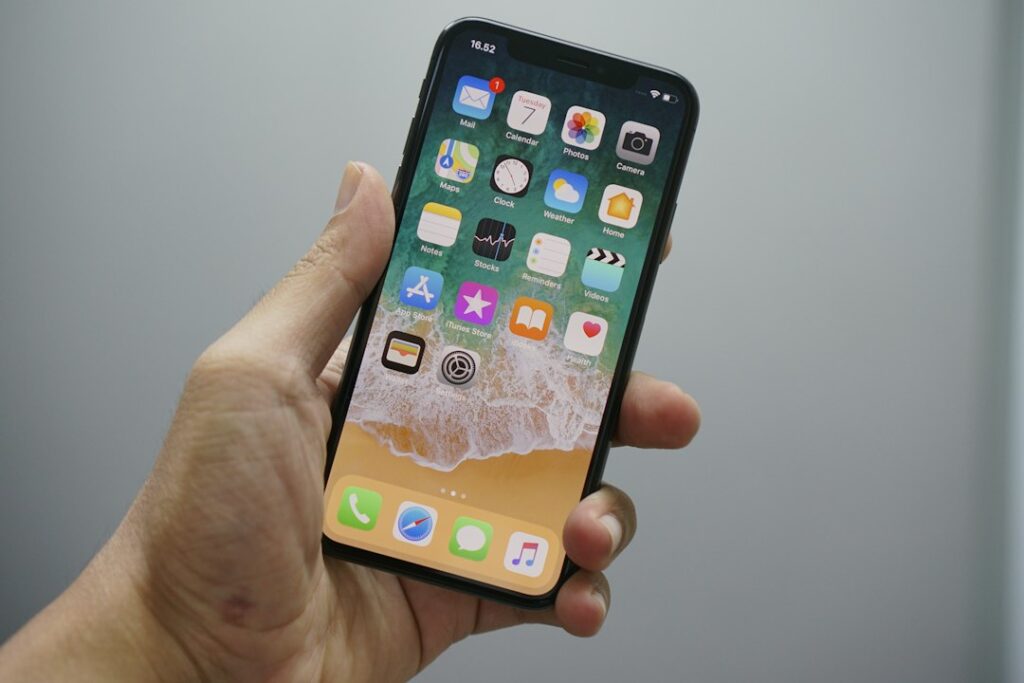 Papel da inovação tecnológica na liderança do iPhone nas buscas - imagem editorial 1