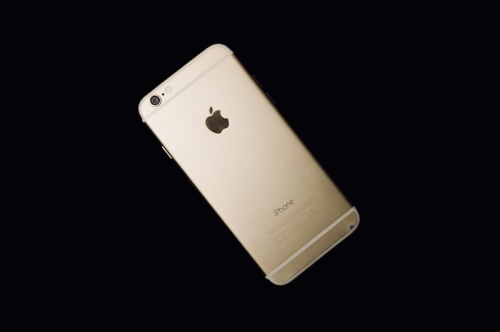iPhone de ouro é muito caro? Quanto custa, quem compra e vale a pena - Leia também